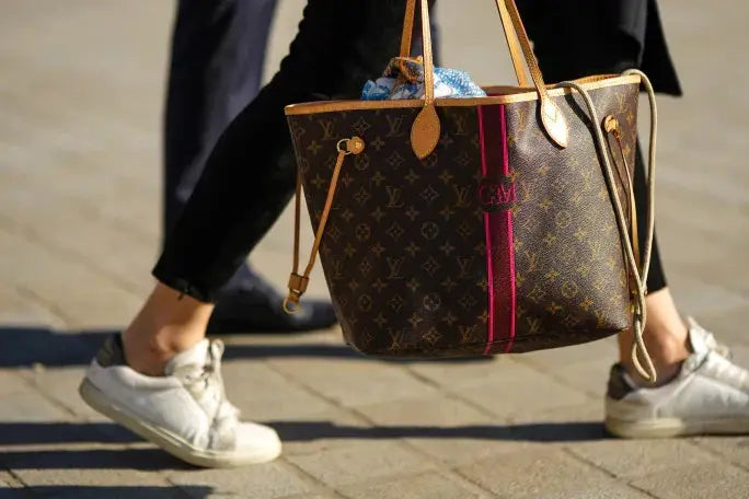 The Top 5 Must-Have Handbags (Yes, That One Made the List)