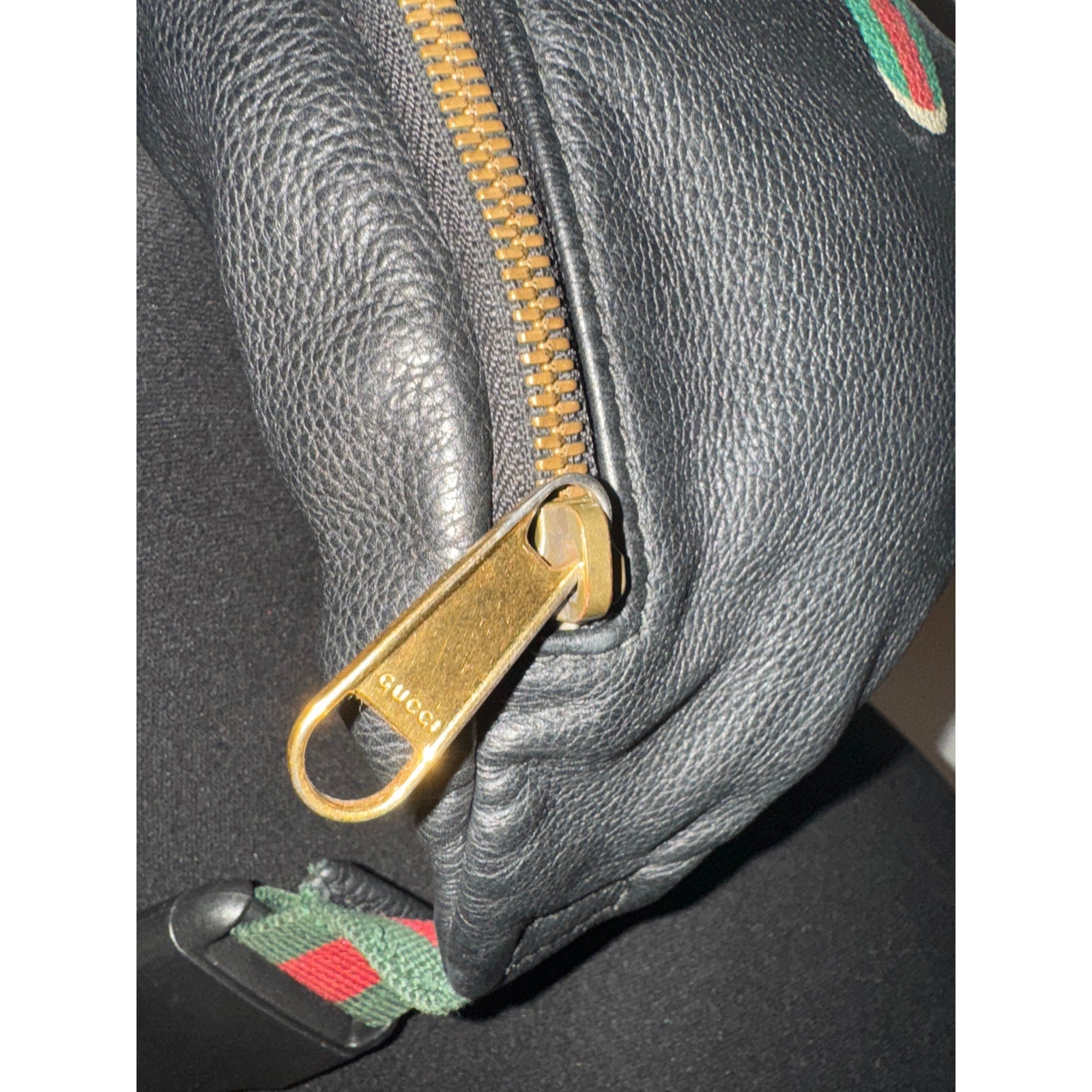 Gucci Logo Belt Bag in Black Calfskin Leather – Medium Size Gucci