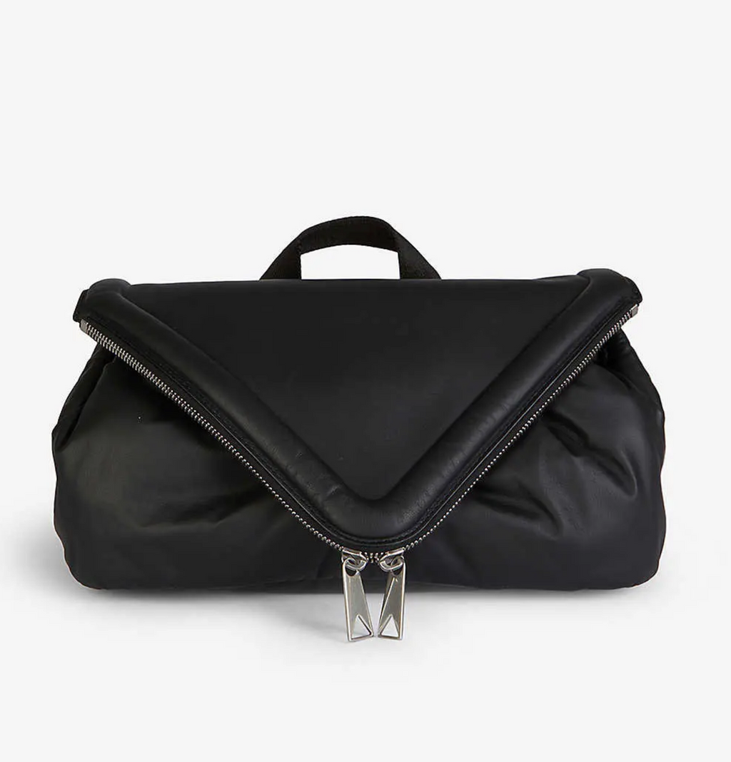 Bottega Veneta Nappa Beak Belt Bag – Black Lambskin Bottega Veneta