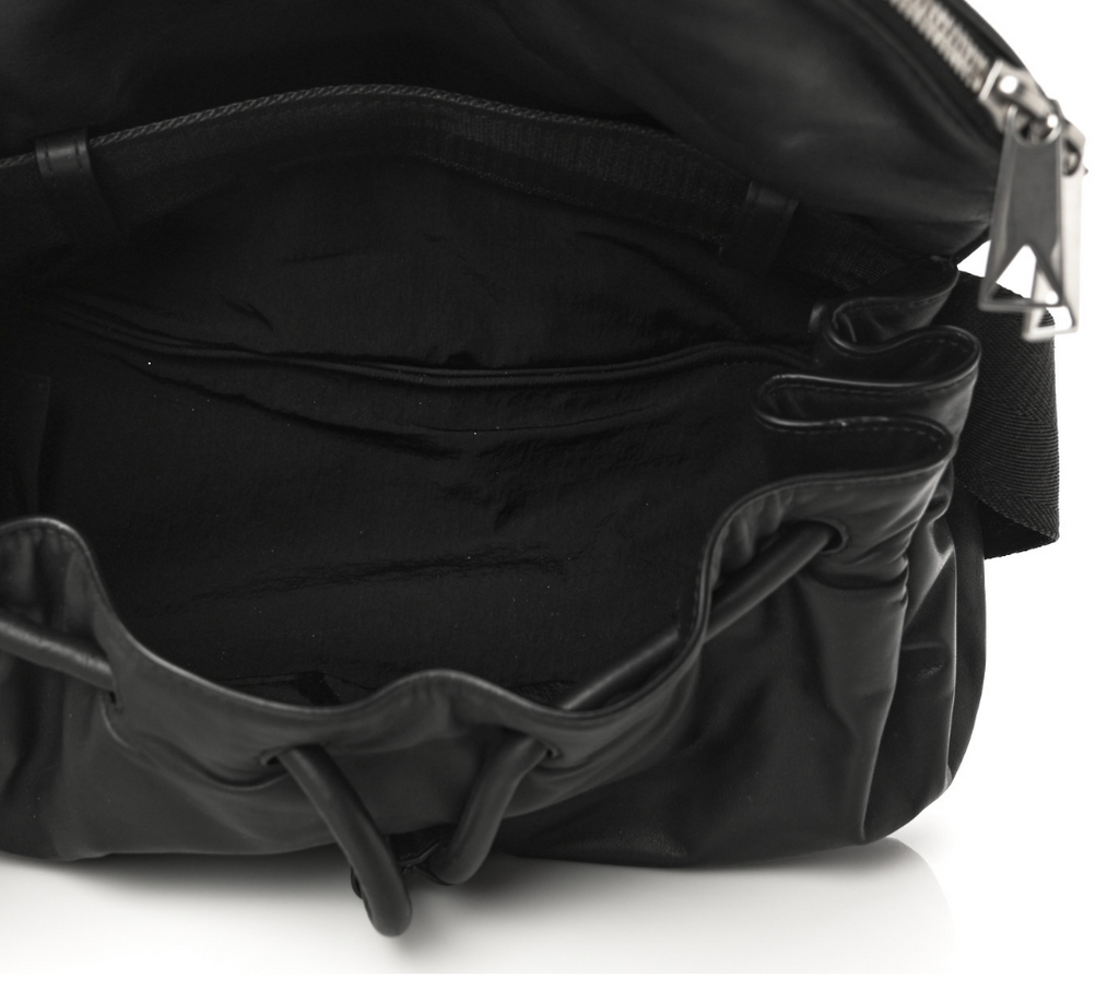 Bottega Veneta Nappa Beak Belt Bag – Black Lambskin Bottega Veneta