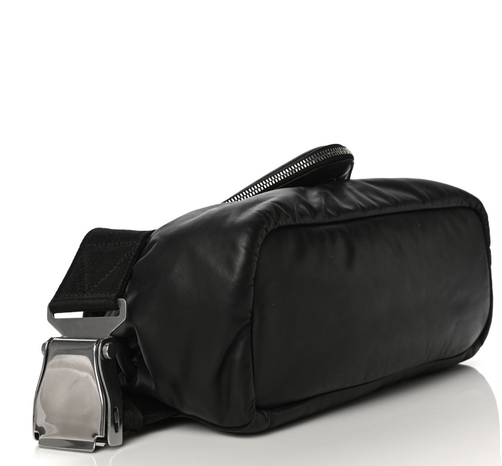 Bottega Veneta Nappa Beak Belt Bag – Black Lambskin Bottega Veneta