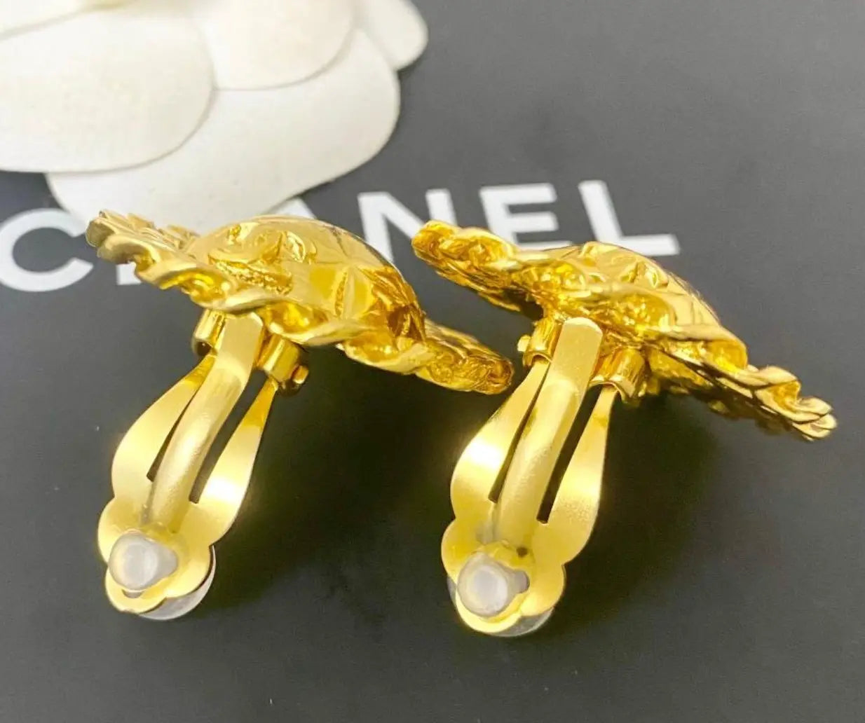 CHANEL Gold Chain Link CC Round Stud Button Earrings CHANEL